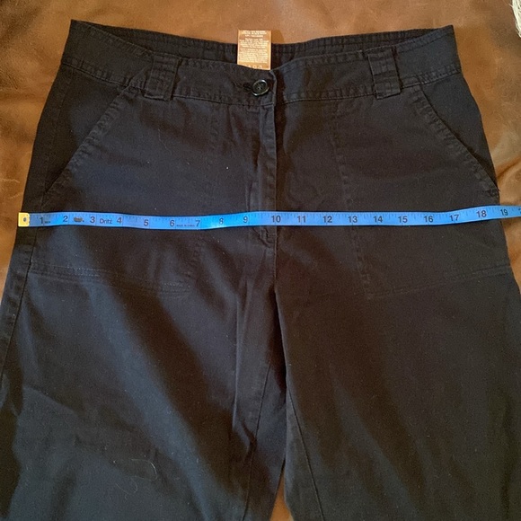 White Stag Black Capri Pants, Size 8 - Picture 11 of 11